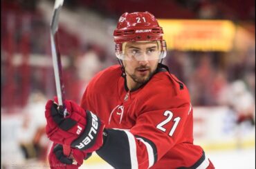 Looking at Nino Niederreiter's Career 301 Points In