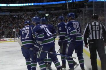Canucks Vs Flames - Alex Edler 1-0 Goal - 01.22.11 - HD