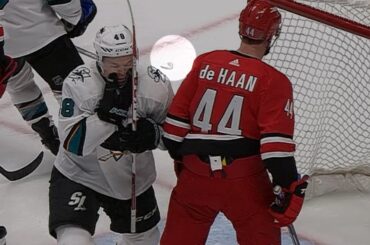 Tomas Hertl loses his mouthpiece after scoring