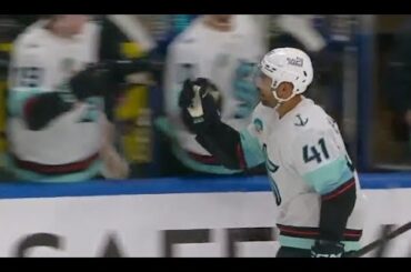 2eme but de Pierre Edouard Bellemare saison( 2023 24 ) vs Oilers d'Edmonton