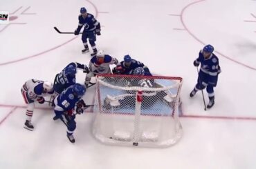 Derek Ryan of the Edmonton Oilers scores second goal against Tampa Bay Lightning 18-11-2023