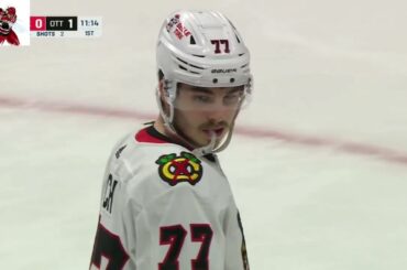 НХЛ. Жесткая драка капитана Чикаго. Jonathan Toews fights Zach Sanford.