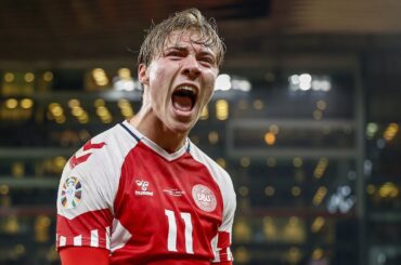 Gense Højlunds fantastiske aften i Parken 𝕀 Danmark - Finland 3-1