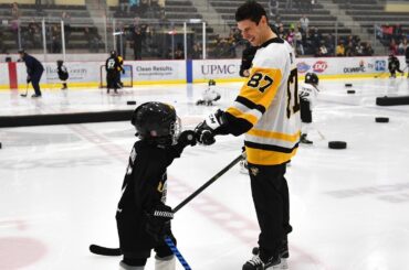 NHL Players Giving Back: Crosby's Little Penguins