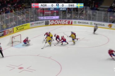 Alexander Wennberg scores 5 seconds into his first shift