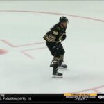 Morgan Geekie puts on a show with a trickshot assist on David Pastrnak