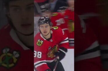 Saros denies Bedard in OT 👀