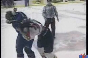 Olivier Legault vs Martin Aubin LHJMQ 29 10 04