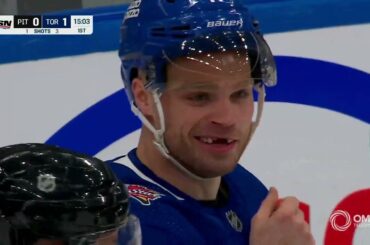 Ludvig and Knies square off after big hit| Penguins @ Maple Leafs | HNIC Punjabi | December 16, 2023