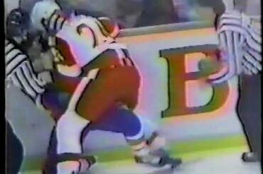 Bob Probert vs Clark Gillies
