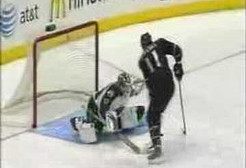 Kopitar Shootout vs Wild (10/16/07)