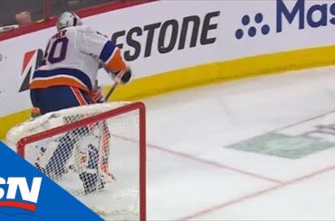 Robin Lehner’s Turnover Gives Justin Williams An Easy Goal In Game 3