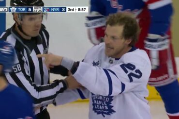 MCCABE BIG HIT ON LINDGREN w/Joe Bowen (12/12/2023)