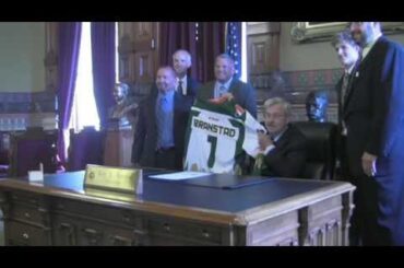 Iowa Governor Honors USHL Sioux City Musketeers