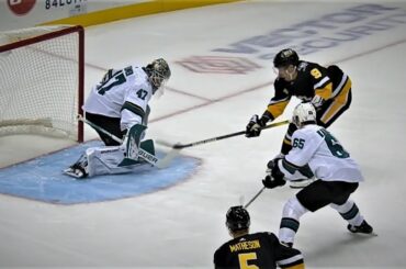 Evan Rodrigues Goes To The Backhand And Lifts It Over The Pad Of Reimer For The 3-0 Lead