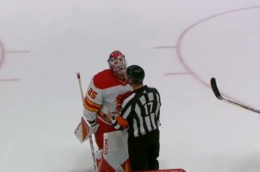 Casey Cizikas trips Jacob Markstrom, a breakdown