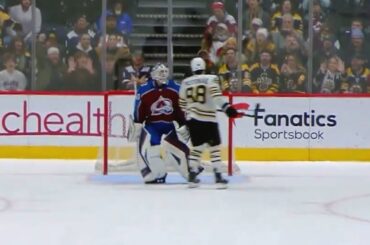 Alexandar Georgiev couldn't believe that David Pastrnak gave him the puck during the shootout