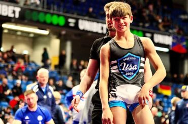 U15 I. Jaksik (SVK) vs G. Rogers (USA). Freestyle 44kg youth wrestling.