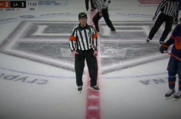 Evander Kane caught on Referee microphone after he doesn't agree with slashing penalty !