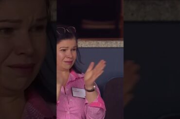 Adam Klapka si před debutem užil tradici 🇨🇿 Rookie Lap! Adam Klapka #nhl debut for #calgaryflames