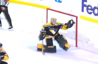 Andrei Svechnikov scores wraparound goal vs Penguins (29 nov 2022)