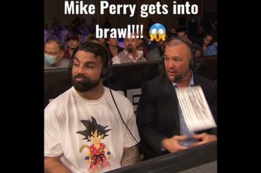 Mike Perry gets into brawl against Julian Lane! 😱