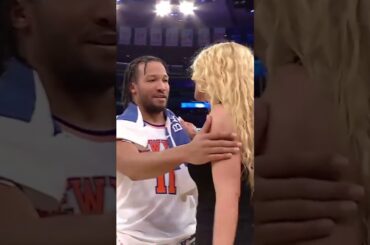 Iggy Azelia came to congratulate Brunson after his 40 piece in MSG!#shorts