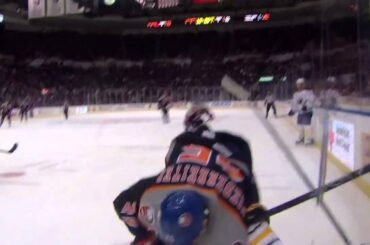 Nino Niederreiter hammers Mike Weber HD