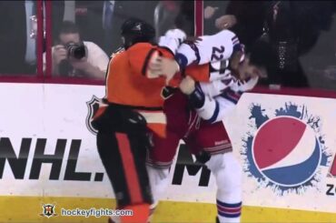 Brian Boyle vs Wayne Simmonds Feb 11, 2012