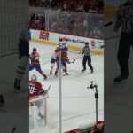 Mise au jeu de Riley Kidney contre Jan Mysak