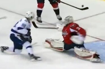 Grubauer's brilliant save leads to Oshie goal