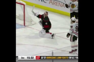 Connor Bedard STARES DOWN Spencer Martin after goal and he points at scoreboard 🤣 #blackhawks #nhl