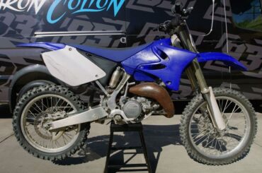 Project Two-Stroke Pt 1: Watch Aaron Colton Fully Rebuild a 2006 Yamaha YZ125