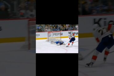 Alexandar Georgiev is a mad man #hockey #highlights #sports #nhl #youtubeshorts