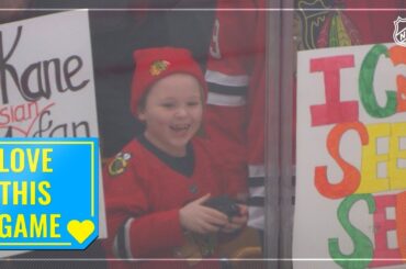 Jonathan Toews tosses souvenir puck to make young fan's day