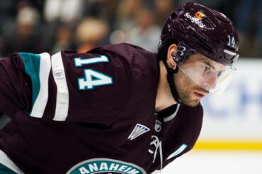 Oilers Get Henrique from Ducks in 3-team Trade