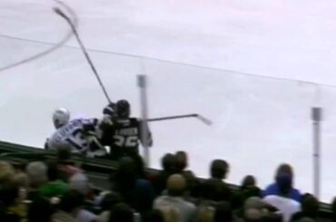 Philip Larsen takes out Kyle Clifford