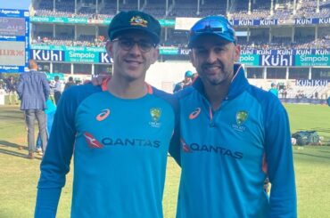 Todd Murphy receives Baggy Green No.465 from Nathan Lyon | India v Australia 2023