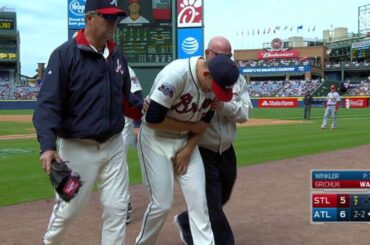 STL@ATL: Winkler exits the game with an arm injury