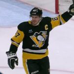 Sidney Crosby And Valtteri Puustinen Strike For Two Goals In 23 Seconds
