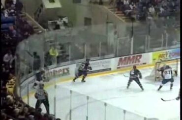 Adam Pelech Assist J Labardo Goal Erie Otters vs Saginaw Spirit  01 11 2013