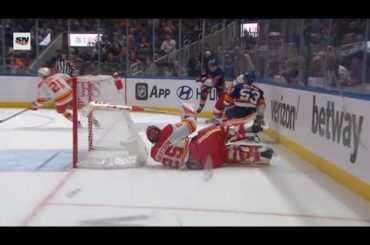 Jacob Markstrom Upset After Collision With Casey Cizikas