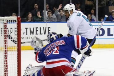 Shesterkin stuffs Evander Kane's breakaway