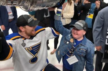 Laila Anderson and Parayko hoist the Stanley Cup