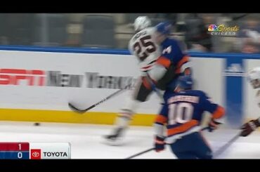 Jarred Tinordi Hit Against Jean Gabriel Pagaeu