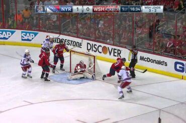 Gotta See It: Kreider goes knee-on-knee with Burakovsky