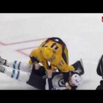 Michael McCarron cracks Logan Stanley and fires up the crowd with a flex 💪🏻 9.04.2024