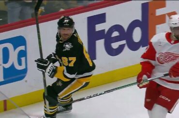 Crosby taps in Rust's feed vs Red Wings 4/11/24