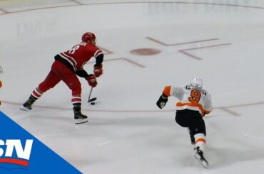 Hurricanes’ Martinook Scores Just Six Seconds Into Second Period Against Flyers