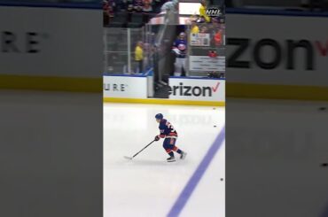 A moment Ruslan Iskhakov will never forget before his New York Islanders debut!